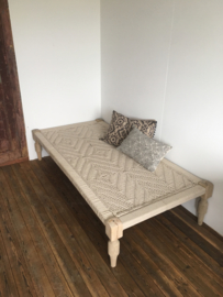 Gaaf houten touw bed daybed charpai loungebed sofa dybed lounge bank logeerbed kinderbed hondenbed landelijk stoer sober vintage Ibiza boho