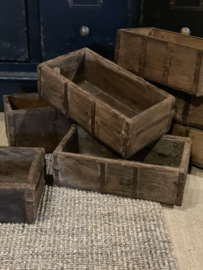 Oude houten bakje bakjes schapje bak hout met Metalen beslag