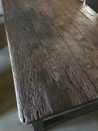 Zeer grove grote origineel oude hardhouten eettafel 297 cm keukenblok keukeneiland workmate keukenblad werktafel werkbank stoer robuust Boerentafel blokpoten