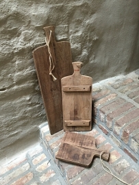 Stoere landelijke broodplank kaasplank snijplank met grof jute koord touw 70 cm