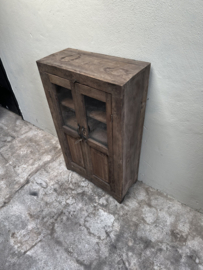 Hele stoere unieke oude vergrijsd houten kast kastje hal keuken servies vitrinekast keukenkast glaskast landelijk 108 x 64 x 29 cm