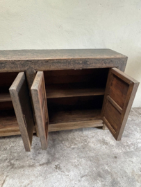 Groot uniek oud vergrijsd houten dressoir 4 deurs wandtafel sidetable deurtjes landelijk stoer vintage industrieel 190 x 45 x H101 cm