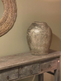 Mooie grote oude  stenen kruik vaas pot landelijk stoer H48 x 36 cm