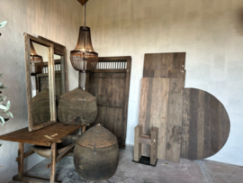 Prachtige unieke grote orginele oude vergrijsde mand 85 cm doorsnede dessert basket met deksel landelijk stoer sober vintage uniek desert