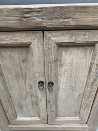Prachtig licht houten kast olmen vergrijsd hout olmwood 80 x 45 x h104 cm landelijk stoer sober Sidetable deurtjes