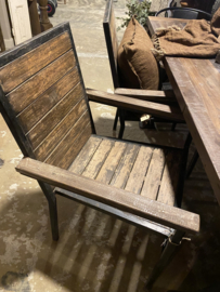 Stoere originele oude stoelen hout metaal landelijk stoer industrieel eetkamerstoelen vintage urban