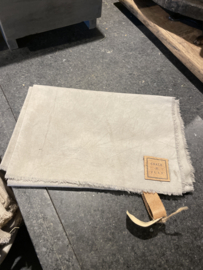 Prachtige shabby linnen doek keukendoek decoratie met leren lusje chalk -n- flax