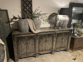 Groot oud doorleefd vergrijsd houten dressoir boerenkast keukenblok kastenwand sideboard keukenkast kast sidetable 6 deurs  landelijk werkbank toonbank