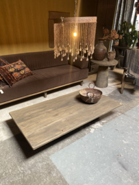 Vergrijsd houten salontafel tafel Hoffz  lounge met metalen poot landelijk vintage retro industrieel stoer strak industrieel sober