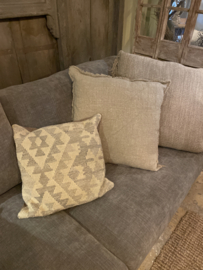 Groot shabby linnen kussen 70 x 70 cm inclusief vulling gerafeld randje