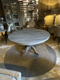 Grote oud vergrijsd houten tafel aura Peeperkorn ronde tafel rondetafel eettafel bolpoot eetkamertafel rond 145 cm bijzettafel wijntafel wijntafeltje landelijk stoer