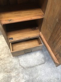 Vergrijsd houten kast klerenkast 1 deurs kleerkast 210 x 60 x 40 cm kastje oud hout 1 deurs  met lade en legplanken keukenkast boekenkast servieskast landelijk industrieel