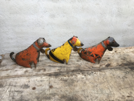 Stoere kleine metalen blikken hond teckel tekkel teckeltje M kleur color colour hond Dog decoratie speelgoed blik  hondje landelijk vintage industrieel