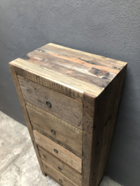 Vergrijsd houten kast kastje oud hout 5 ladenkast bassano ladekast keukenkast halkastje landelijk industrieel