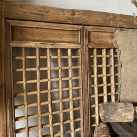 Luik deco venster oud houten kozijn venster luiken landelijk stoer wanddecoratie
