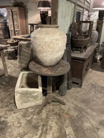 Grote oude stenen kruik pot vaas landelijk stoer