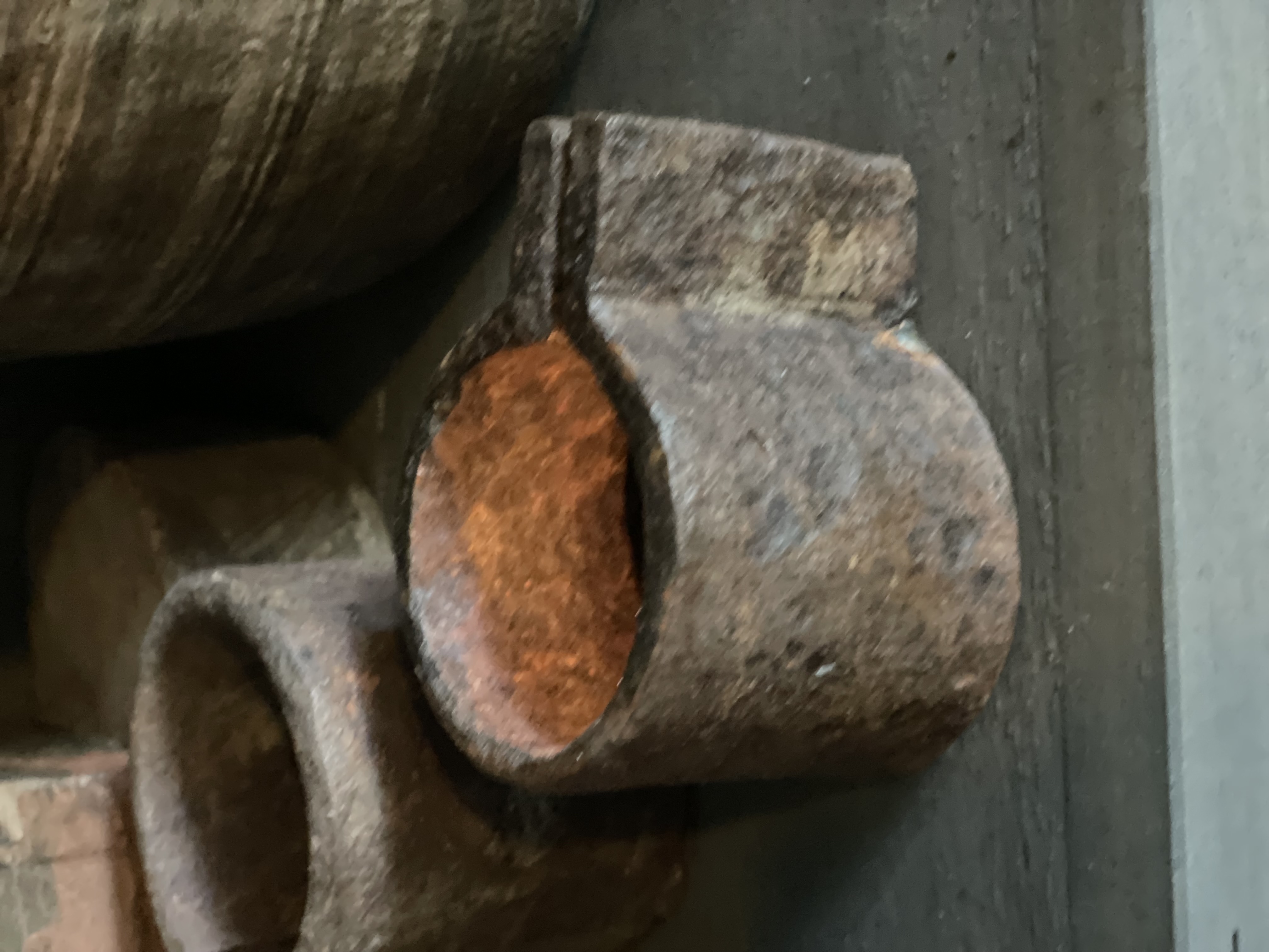 Oud metalen theelicht theelichtje theelichthouder waxinelichthouder stoer landelijk industrieel vintage metaal