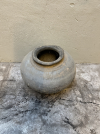 oude grijs stenen kruik pot grijze mega landelijk olijfpot olijfkruik waterkruik 50 cm hoog 57 cm doorsnede nr 51