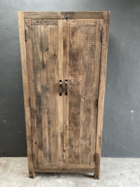Stoere oud houten 2deurs grote dichte kast 195 x 90 x 40 cm landelijk stoer industrieel trucwood Railway grof hout Bassano