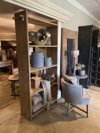 Grote oude houten kast schap rek Roomdivider kamerscherm landelijk stoer Scandinavisch boho Ibiza boekenrek boekenkast