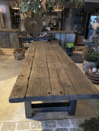 Stoere oude industriële tafel 300 cm eettafel workmate werkbank werktafel vintage metalen onderstel