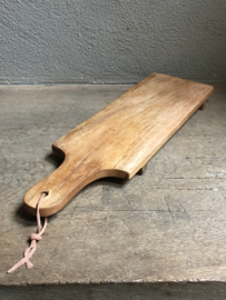 Stoere landelijke oude houten broodplank snijplank landelijk stoer robuust grof oud hout kaasplank
