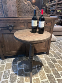 Oud vergrijsd houten tafel tafeltje bijzettafel D50 cm bijzettafeltje salontafel wijntafel wijntafeltje rond ronde landelijk stoer hout