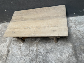 Stoer vergrijsd houten salontafel 80x47,5x H28cm bijzettafel Salontafeltje Tafeltje Bijzettafeltje landelijk stoer sober oud Chinees koffietafeltje