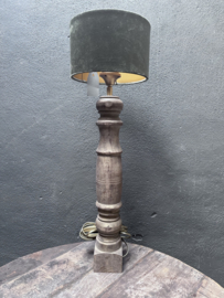 Oude vergrijsd houten balusterlamp voet lampevoet hout landelijk stoer aura Peeperkorn nr 6
