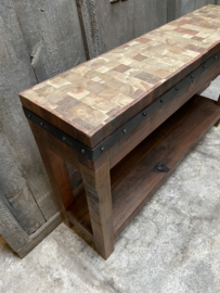 Oud houten hakblok keukenblok snijblok slagersblok slagershakblok sidetable wandtafel werkbank werktafel keukentafel landelijk stoer industrieel vintage