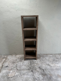 Stoere hoge smalle oude vergrijsd houten kast railway keukenkast roomdivider kamerscherm boekenkast legplanken schap rek winkel truckwood landelijk robuust boekenkast 160 x 50 x D35 cm schap handdoeken badkamer keuken rek grof stoer hout SEP