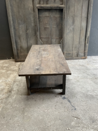 Landelijke vergrijsd houten salontafel tafel met onderplank  150 x 70 x H46 cm