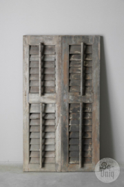 Prachtig groot oud vergrijsd houten Louvre luik luikjes deur landelijk stoer 139 x 78 x 3 cm