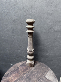Oude baluster console kandelaar robuust vergrijsd stoer landelijk balusters balluster ballusters aura Peeperkorn nr 7