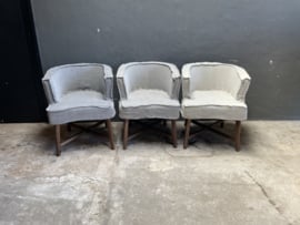 Prachtige linnen fauteuil Gijsje grijze grijs eetkamerstoel bijzetfauteuil stoel stoeltje stoeltjes losse hoes landelijk stoer