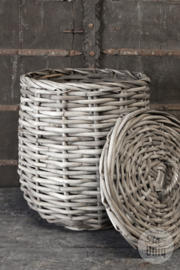 Set van 2 wasmanden manden met deksel vergrijsd riet rotan rieten grey wash baskets rattan landelijk stoer mand korf