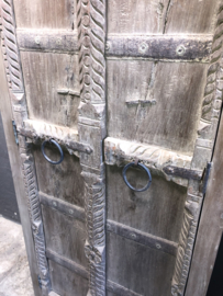 Prachtige oude houten boerenkast India kast 2 deurs oude deuren poort landelijk stoer robuust naturel hout 187 x 68 x 38 cm