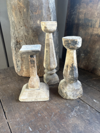 Oude organische houten kandelaar kandelaars ornament baluster landelijk stoer