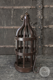 Grote zwaar smeedijzeren metalen lantaarn XL met ketting windlicht metaal tuinlantaarn bruin stoer urban shabby industrieel landelijk urban