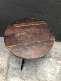 Vintage metalen rond tafeltje Met houten blad industrieel zwart metaal 60 cm