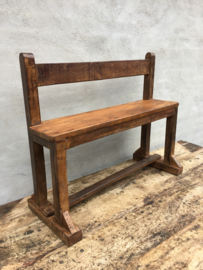 Stoer oud houten bankje bank met rugleuning vintage landelijk industrieel schoolbank schoolbankje naturel hout met rugleuning