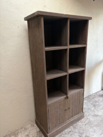 Grote massief vergrijsd houten kast landelijk vakken vakkenkast keukenkast schappen boekenkast H201 x B100 x D48 vm stoer robuust