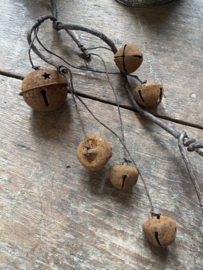 Roest metalen decoratietak tak kersttak belletjes rusty 65 cm