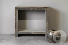 Orginele unieke oude vergrijsd houten sidetable wandmeubel landelijk stoer oosters L95 X D28 x H87 cm