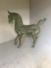 Metalen paard paardje horse pferd metaal oud brons kleur groen beeld beeldje