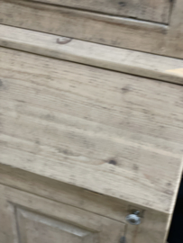 Naturel vergrijsd houten kast buro bureau landelijk