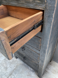 Oud zwart houten kast kastje oud hout 5 ladenkast ladekast keukenkast halkastje landelijk industrieel