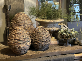 Hele grote stoere wilgen wilgentakken wilgentenen rieten rotan korf klein 40 x 35 cm  korven landelijk stoer brocant ei Pasen decoratie
