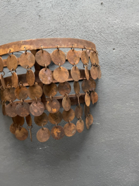 Stoere roest ijzeren wandlamp 36cm schijfjes Schijfjeslamp lamp  schelpen schelpjes landelijk stoer industrieel Schijfjeslamp wandlampje