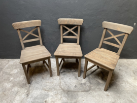 Teakhouten stoel stoeltje stoeltjes eetkamerstoelen keukenstoeltjes hout stoer landelijk kruisrug